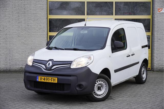 Renault KANGOO 1.5 dCi 75 Energy Comfort BJ2017 Pdc | Trekhaak | Airco | Cruise control | Getint glas | Tussenshot+Raam | Achterdeuren+Raam | Zijdeur L+R | Distributieriem is VV!