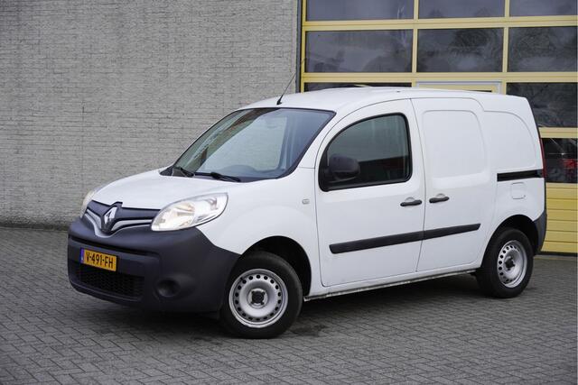 Renault KANGOO 1.5 dCi 75 Energy Comfort BJ2017 Pdc | Trekhaak | Airco | Cruise control | Getint glas | Tussenshot+Raam | Achterdeuren+Raam | Zijdeur L+R | Distributieriem is VV!