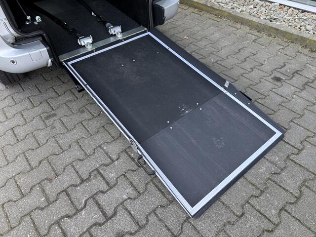 Renault KANGOO FAMILY 3+1 Rolstoelauto 1.2 TCe (Zeer nette 3+1 rolstoelauto met ruime bodemverlaging!)