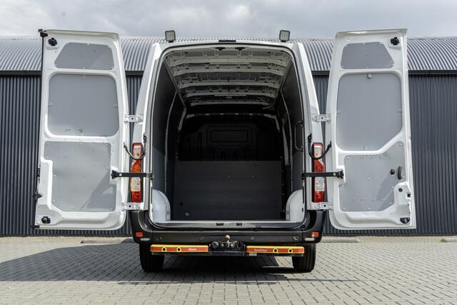 Renault MASTER T35 dCi 180PK | L3H2 | 3.5T Trekgewicht | Luchtvering | LED | Camera | Navi | Cruise | Airco| PDC | Euro 6