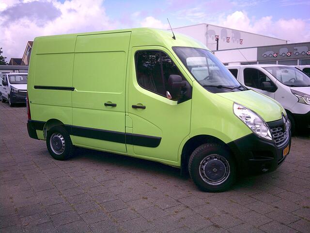 Renault MASTER T35 2.3 dCi L1H2 VOORZIEN VAN AIRCO+CRUISE+NAV.+TREKHAAK