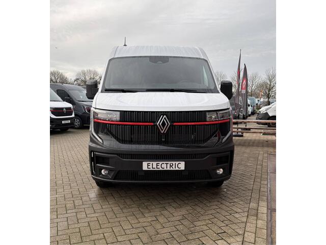Renault MASTER E-Tech 87 kWh, 130 kW snelladen, L3H2 Demonstratieauto, Laadruimte betimmering, Side-bars, Camera, Trekhaak, Apple carplay