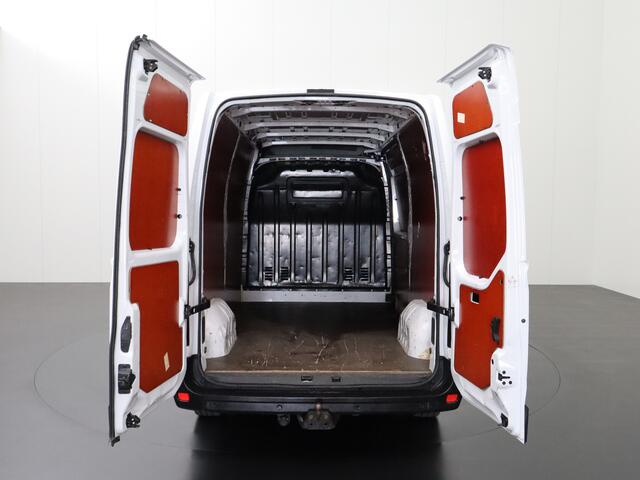 Renault MASTER 2.3DCi 130PK L2H2 | Navigatie | Camera | Airco | Cruise | Trekhaak | 3-Persoons