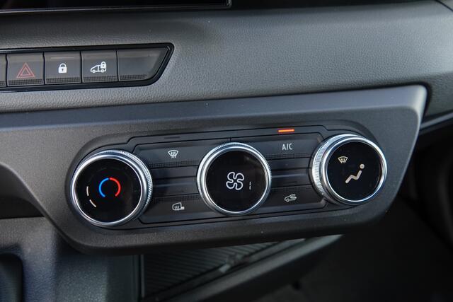 Renault MASTER T35 | L2H2 | 2.0Dci 150Pk | Stoel-Bank | 3.500Kg Trekgewicht | Achteruitrijcamera | Opstaptrede | LED