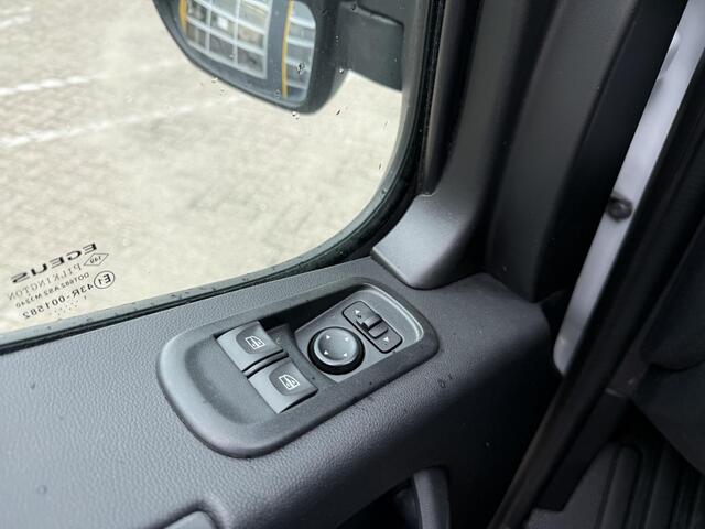 Renault MASTER T33 2.3 dCi 135 L2H2 Comfort | Trekhaak | Navigatie | DAB | Airco | Parkeersensoren | BT-Telefoonfunctie |