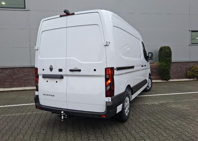 Renault MASTER T35 2.0 dCi 170 L2H2 Extra Laadruimte betimmering / 2 keer schuifdeur / Trekhaak