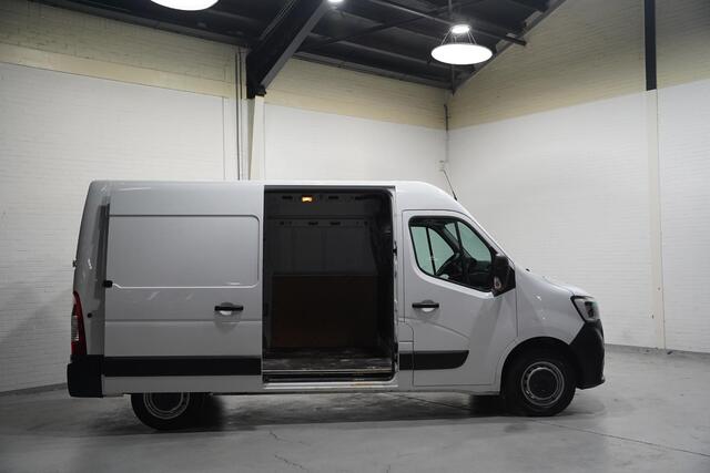Renault MASTER 2.3 dCi 135 L2H2 Comfort Airco, Apple Carplay Navi, PDC achter, 3-Zits