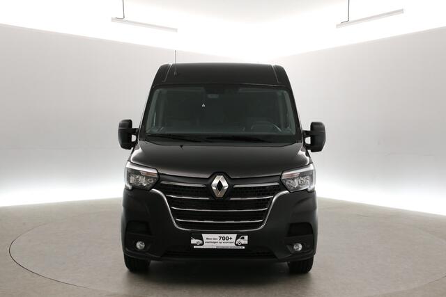 Renault MASTER T35 2.3 dCi 135 L2H2 | Airco | Cruise | 3-Zits | Camera | Navigatie | Trekh. | Carplay | Parkeersensoren