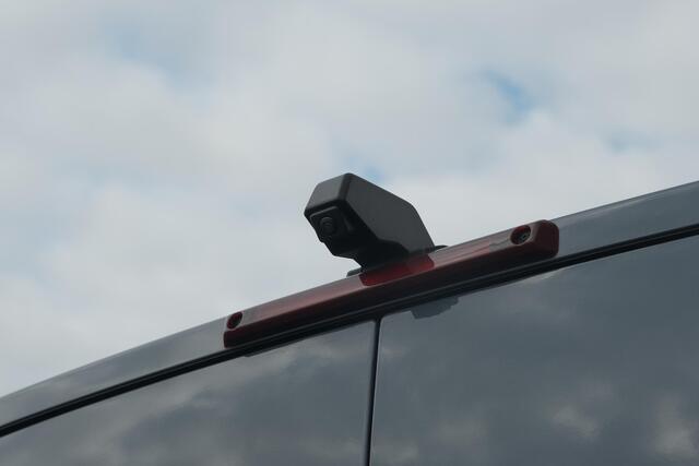 Renault MASTER T35 2.0 dCi 170 L3H2 Extra | Trekhaak | Camera | Vloerplaat | Apple Carplay