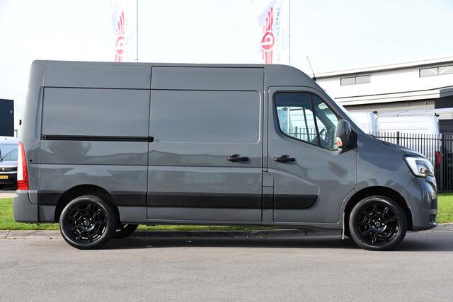 Renault MASTER T35 2.3 dCi 150 L2H2 PB Edition Camera, Cruise, Carplay, Clima, 150pk, Trekhaak, Multimedia, NAVI, Uniek!