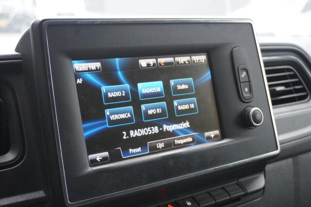 Renault MASTER 2.3 dCi 135PK L2H2 EURO 6 - Airco - Navi - Cruise - ¤ 13.950,- Excl.