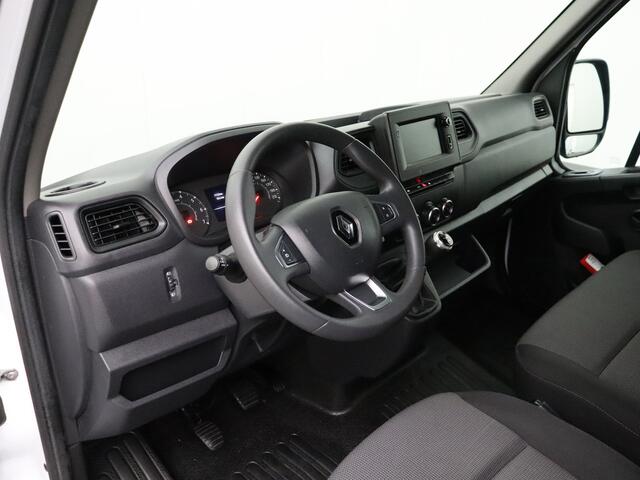Renault MASTER 2.3DCi 135PK L2H2 Work Edition | Navigatie | Camera | Airco | 3-Persoons | 2500Kg Trekhaak