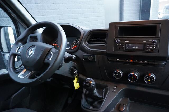 Renault MASTER 2.3 dCi 135PK L2H2 EURO 6 - Airco - Cruise - Camera - ¤ 15.900,- Excl.