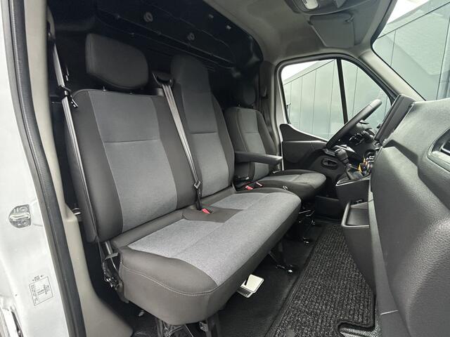 Renault MASTER T35 2.3 dCi 136 PK / L2H2 / 37.618 KM !! / 1e EIG. / IMPERIAAL / AIRCO / CRUISE / NAVI / CAMERA / 3-ZITS / PDC