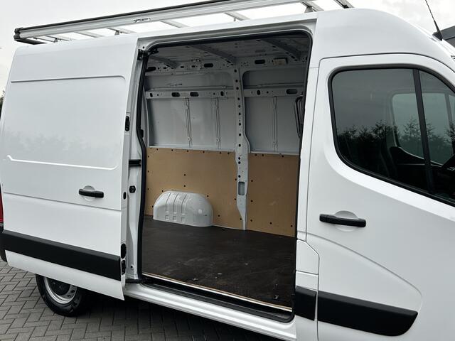 Renault MASTER T35 2.3 dCi 136 PK / L2H2 / 37.618 KM !! / 1e EIG. / IMPERIAAL / AIRCO / CRUISE / NAVI / CAMERA / 3-ZITS / PDC