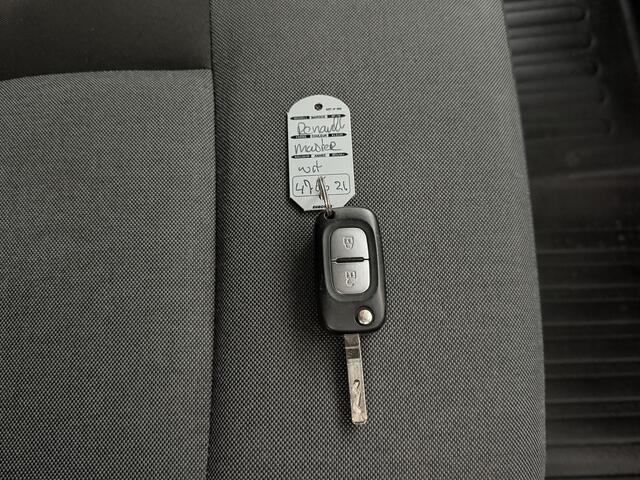 Renault MASTER 2.3DCI 135PK L3H2 Maxi | Airco | Cruise | 3-Persoons | Betimmering