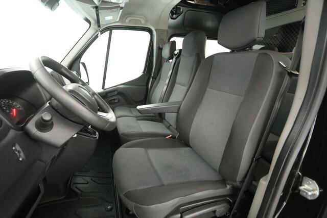 Renault MASTER T35 2.3 dCi 7-Zits L2H2 | DC | Airco | Camera | Carplay | Parkeersens. | Elektrpakket