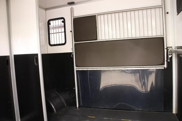 Renault MASTER Sodiak 180P Paardenwagen Horsetruck PAARDENVERVOER Renault Master T35 2.3 dCi 180 Paardenwagen PAARDENVERVOER HENGST