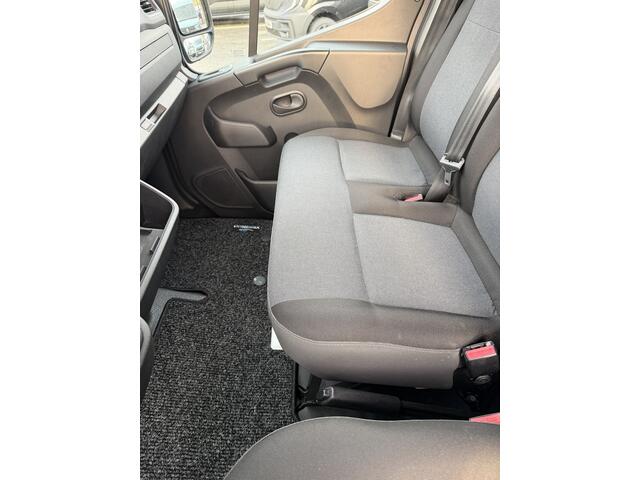 Renault MASTER T35 2.3 dCi L2H2 180 pk Dubbele cabine