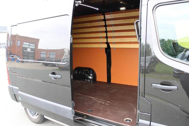 Renault MASTER T35 2.3 dCi 180 L2H2 Energy Comfort | BLIND SPOT | CAMERA | PARKEERSENSOREN V+A | AIRCO | CRUISE CONTROL