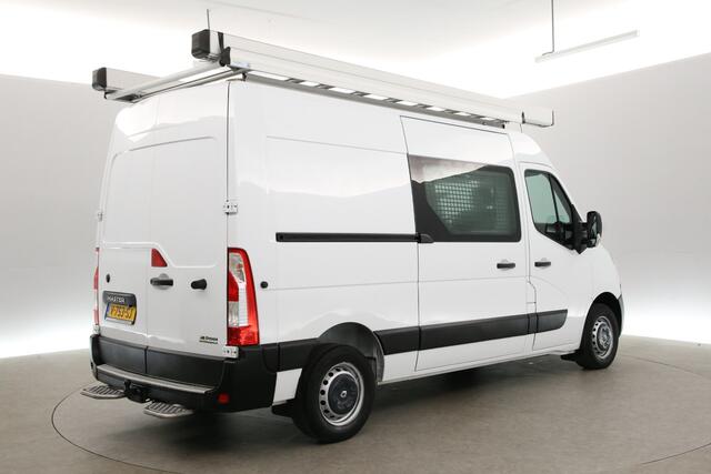 Renault MASTER T35 2.3 dCi L2H2 | Airco | Cruise | Trekh. | Imperiaal | Navigatie | Carplay