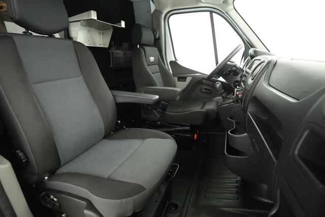 Renault MASTER T35 2.3 dCi L2H2 | Airco | Cruise | Trekh. | Imperiaal | Navigatie | Carplay