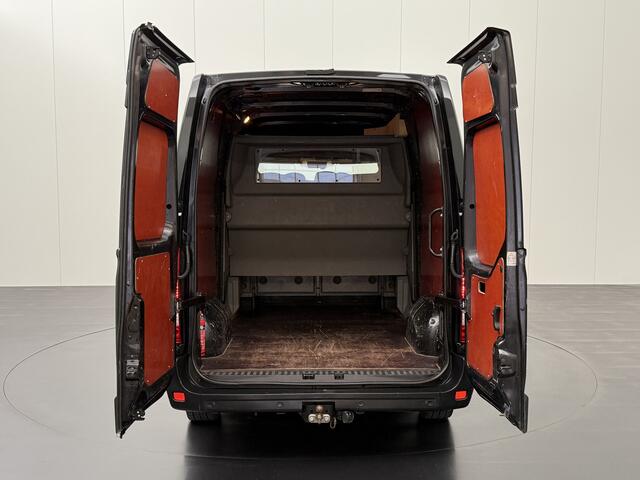Renault MASTER 2.3DCi 135PK L2H2 Dubbele Cabine | 7-Persoons | Leder | Navigatie | Camera | Airco | Cruise | Trekhaak