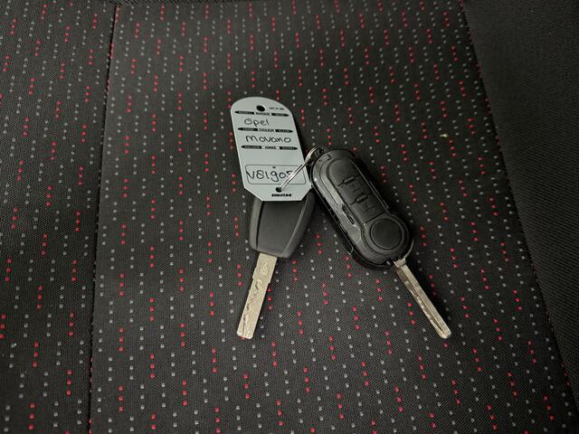 Renault MASTER Opel Movan2.2HDI 140PK Bakwagen | Laadklep | Camera | 3-Zits | Airco | Cruise | Dakspoiler