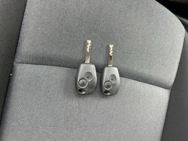 Renault MASTER T33 2.3 dCi 135 L2H2 Comfort 135pk | Airco | Cruise Controle | BPM vrij | Compleet ingericht, incl. werkbank!