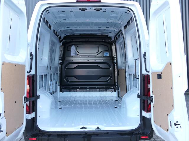 Renault MASTER T35 2.0 dCi 130 L2H2 Start - NIEUW! - Camera- Apple carplay/ Android auto - Cruise - Airco