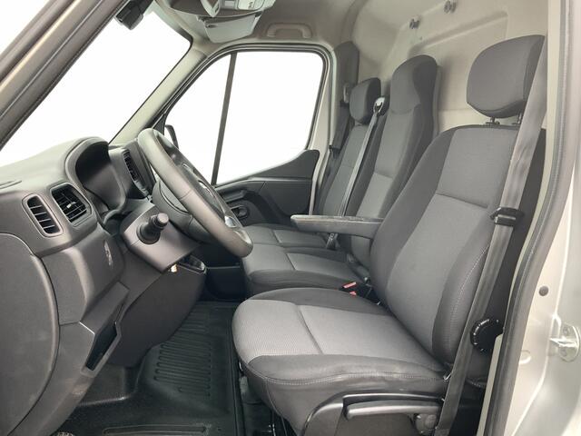 Renault MASTER T35 2.3 dCi 135 L3H2 Airco Cruise Navi 3 Zits Trekhaak 2500 kg Imperiaal&Trap Camera Euro 6