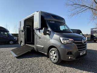 renault-master-paardenwagen--horse