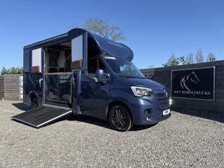 renault-master-paardenwagen--horse