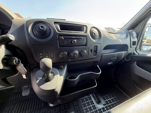 Renault MASTER PAARDENWAGEN | HORSETRUCK | STX | STALLION 3XL | 2017 | AUTOMAAT | 84.403KM | 3-SEAT | 170PK | MARGE | BELGISCH KENTEKEN