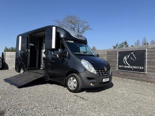 renault-master-paardenwagen--horse