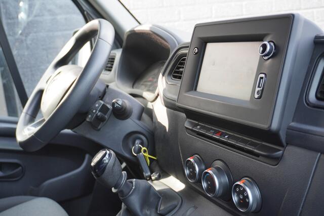 Renault MASTER 2.3 dCi 135PK L2H2 EURO 6 - Airco - Navi - Cruise - ¤16.950,- Excl.