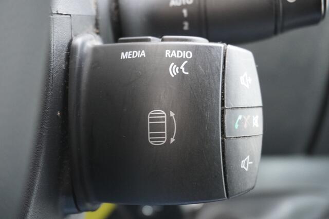 Renault MASTER 2.3 dCi 135PK L2H2 EURO 6 - Airco - Navi - Cruise - ¤16.950,- Excl.