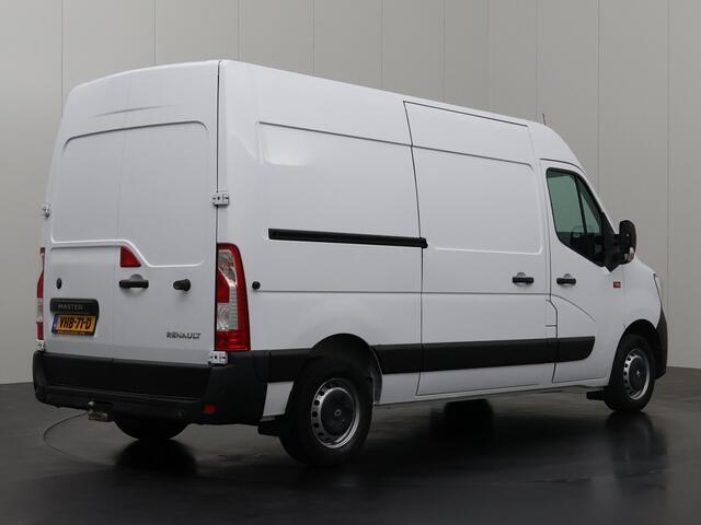 Renault MASTER 2.3DCi 150PK L2H2 Geisoleerd | Navigatie | Camera | Airco | Cruise | 3-Zit