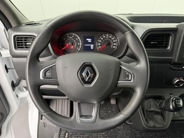 Renault MASTER 2.3DCi 150PK L2H2 Geisoleerd | Navigatie | Camera | Airco | Cruise | 3-Zit
