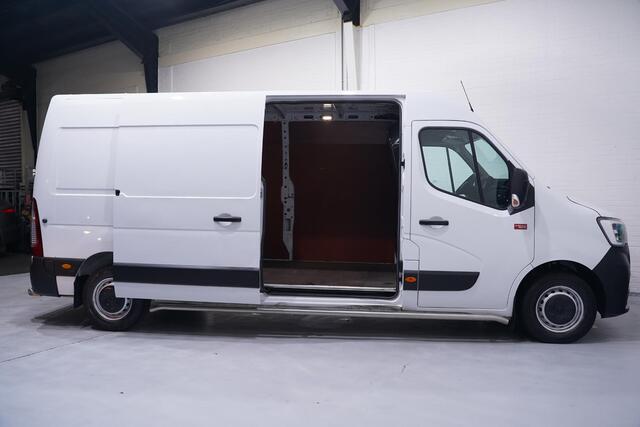 Renault MASTER 2.3 dCi 150 pk L3H2 Navi, Camera Dode Hoek Assist, Opstap achter, PDC V+A, 3-Zits
