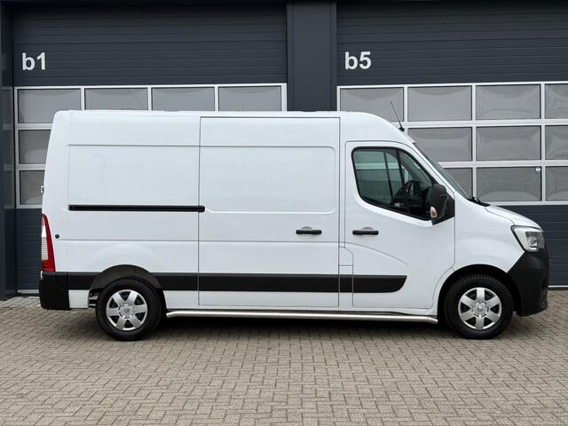 Renault MASTER L2H2 2.3 dCi 135PK 2x Schuifdeur / Camera / Cruise / Lane assist / Dode hoek / PDC / Trekhaak / LED / Navi / Bluetooth