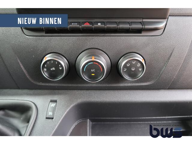 Renault MASTER T35 2.3 dCi 135 L2H2 Navi / Trekhaak / PDC / Airco / Camera