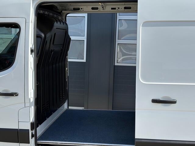 Renault MASTER 2.3 dCi 150pk L2H2 Red Edition Dubbele Schuifdeur/ Cruise / Led / Clima / Camera / Navi / DAB / Bluetooth / Bluetooth