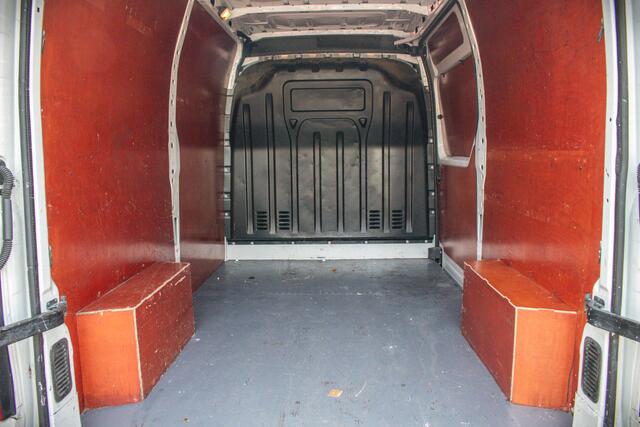 Renault MASTER FWD T33 L2H2 FWD dCi 130