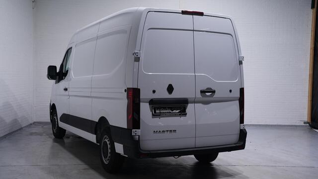 Renault MASTER 2.0 DCi 105 pk L2H2 Airco, Ex BTW/BPM Apple Carplay, Cruise Control, LED Koplampen, PDC V+A, 3-Zits