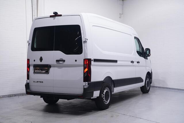 Renault MASTER 2.0 dCi 130 pk L2H2 Apple Carplay, ex BTW/BPM Trekhaak 2.500 kg, Dodehoek Assist, Laadruimte Pakket, 3-Zits