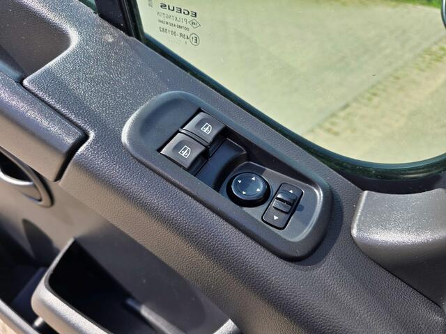 Renault MASTER T35 2.3 dCi Lowliner - 145 Pk - Euro 6 - Airco - Cruise Control - ParkeerCamera