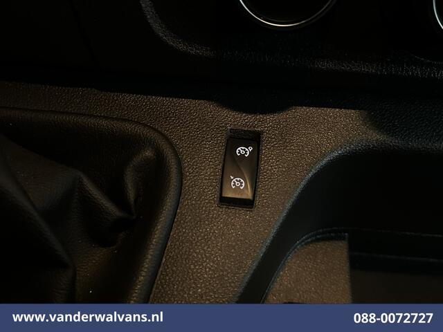 Renault MASTER 2.3 dCi 136pk L3H2 Euro6 Airco | Camera | Navigatie | LED | Cruisecontrol | 2500kg Trekhaak Parkeersensoren