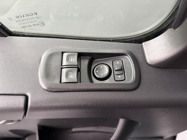 Renault MASTER 2.3DCi 150PK L2H2 Dubbele Cabine | 7-Persoons | Multimedia | Airco | Cruise | Betimmering