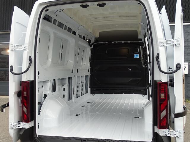 Renault MASTER E-Tech T35 L3H3 Extra long range 87 kWh ALL SEASON BANDEN / PASSAGIERSSTOEL / 270 GRADEN DEUREN